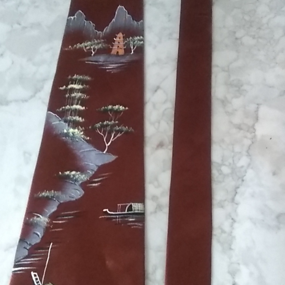 Men's vintage hand painted silk tie